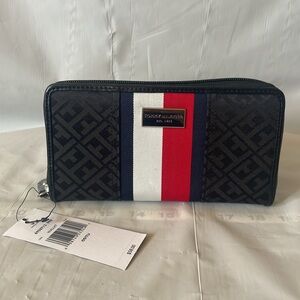 Tommy Hilfiger Black TH Jacquard Wallet w Stripe